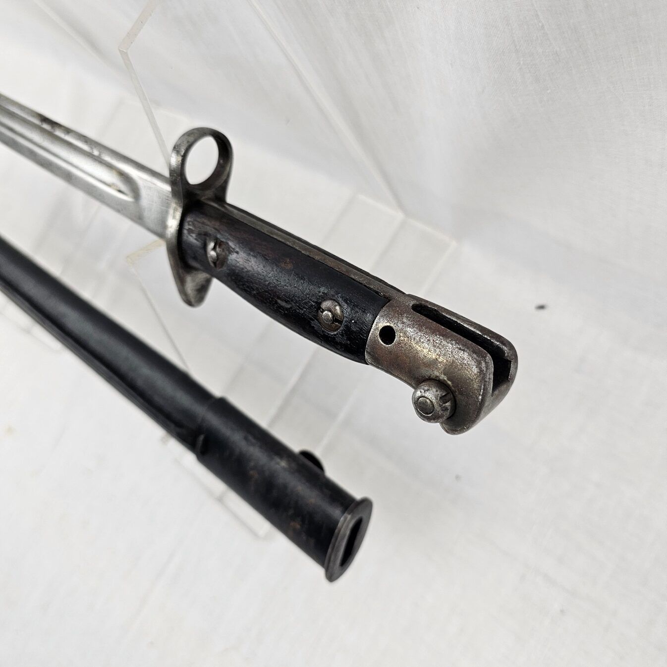 WW1 British 1918 Dated 1907 Pattern Bayonet and Scabbard - Image 12