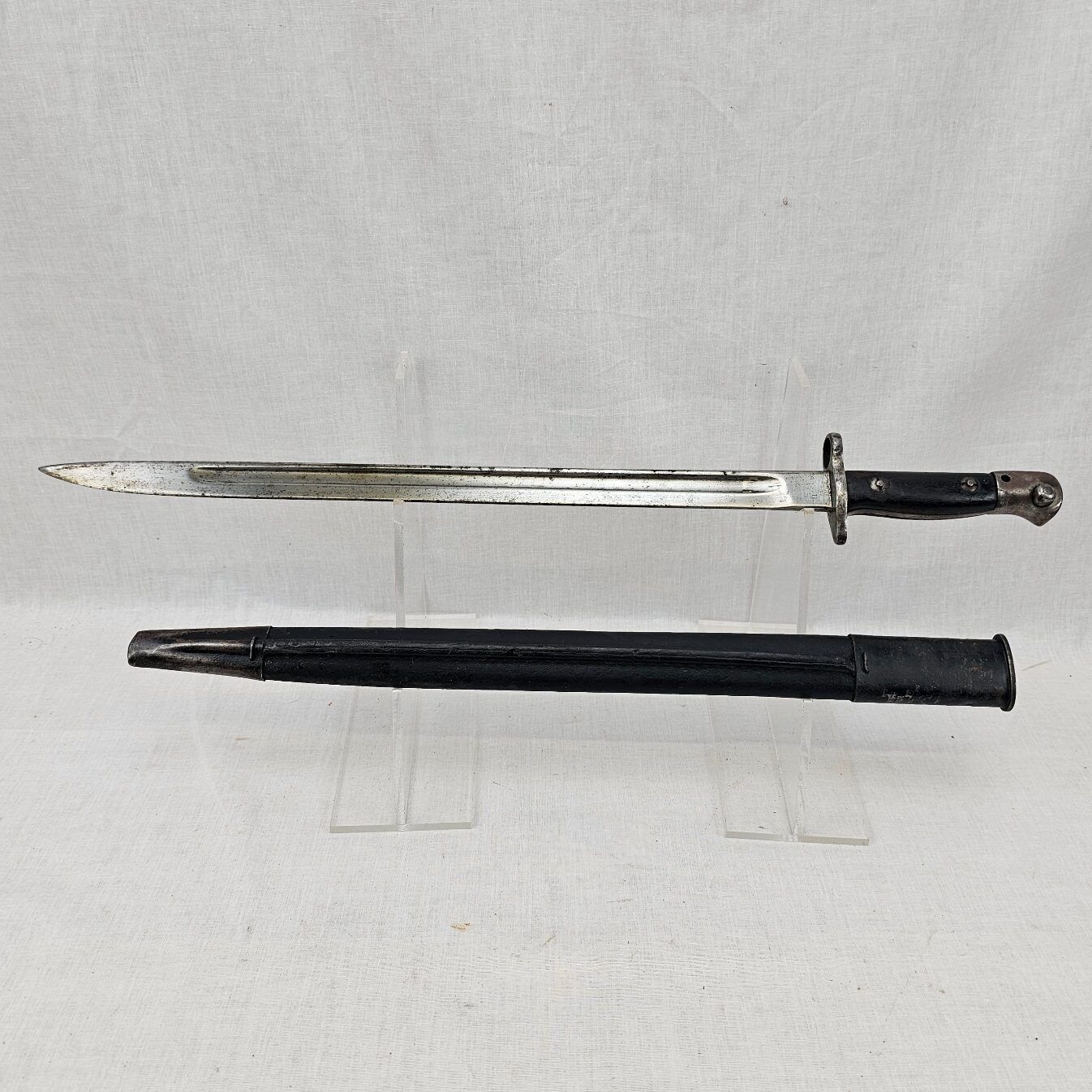 WW1 British 1918 Dated 1907 Pattern Bayonet and Scabbard - Image 7