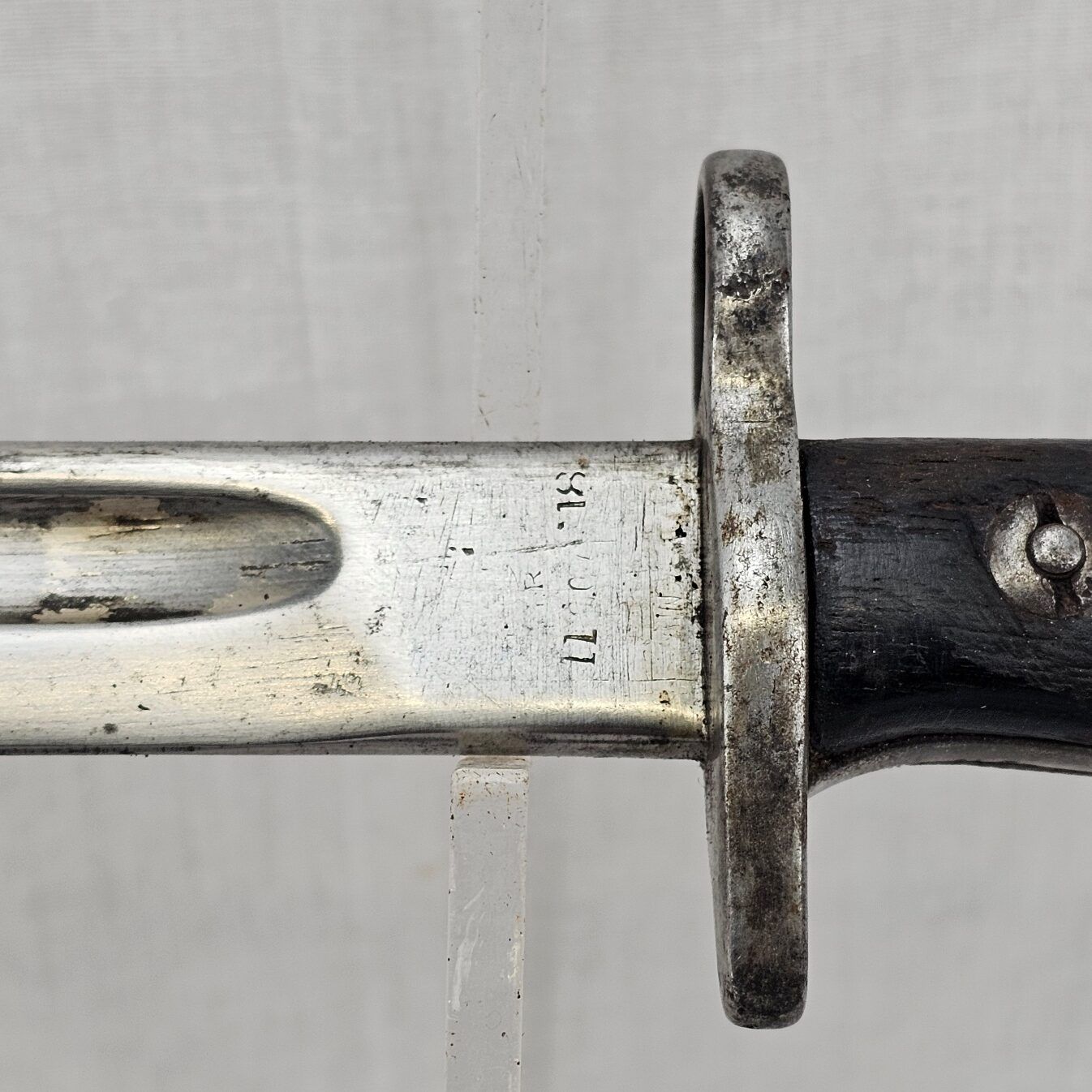 WW1 British 1918 Dated 1907 Pattern Bayonet and Scabbard - Image 9