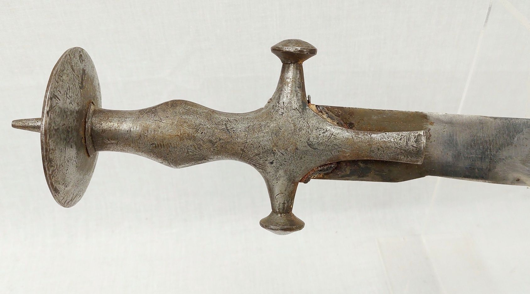 Antique Indian Tulwar Sword - Image 12
