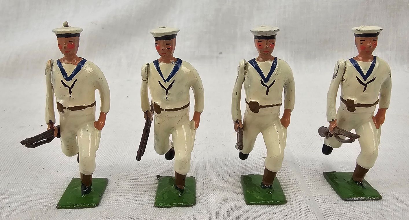 Boxed W. Britains Toy Soldiers 80 British Sailors With White Jackets - Image 2