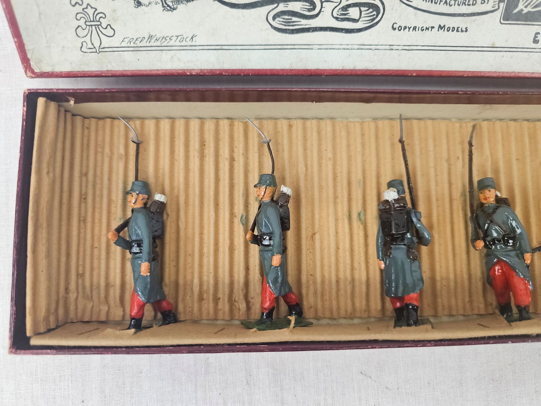Britains French Infanterie de Ligne No 141 Set Of 8 Soldiers In Whisstock Box - Image 4