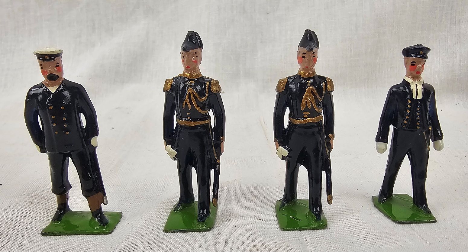 Britains Toy Soldiers Set 207 Officers And Petty Officers Of The Royal Navy - Image 2