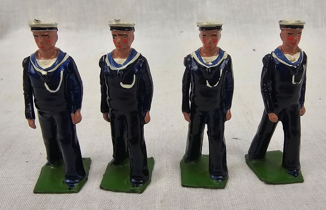 Britains Toy Soldiers 78 Bluejackets Of The Royal Navy 8 Figures Whisstock Box - Image 2