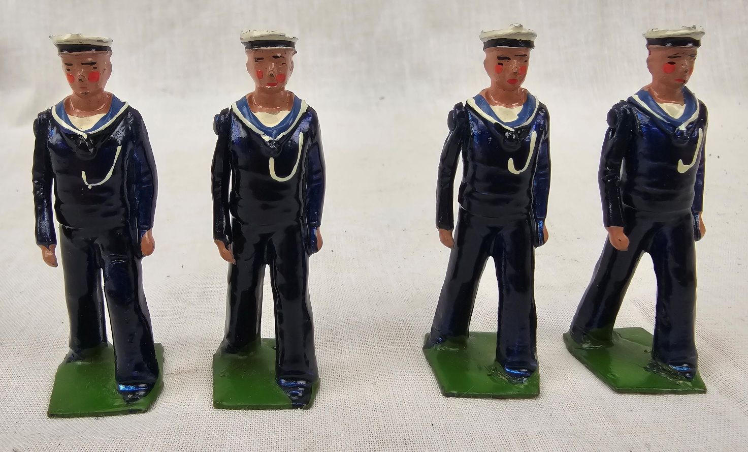 Britains Toy Soldiers 78 Bluejackets Of The Royal Navy 8 Figures Whisstock Box - Image 3
