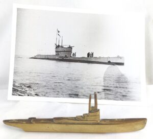 British, WW1, HMS L5 - Original Photograph and Small Brass Relief Model of L-Class Submarine