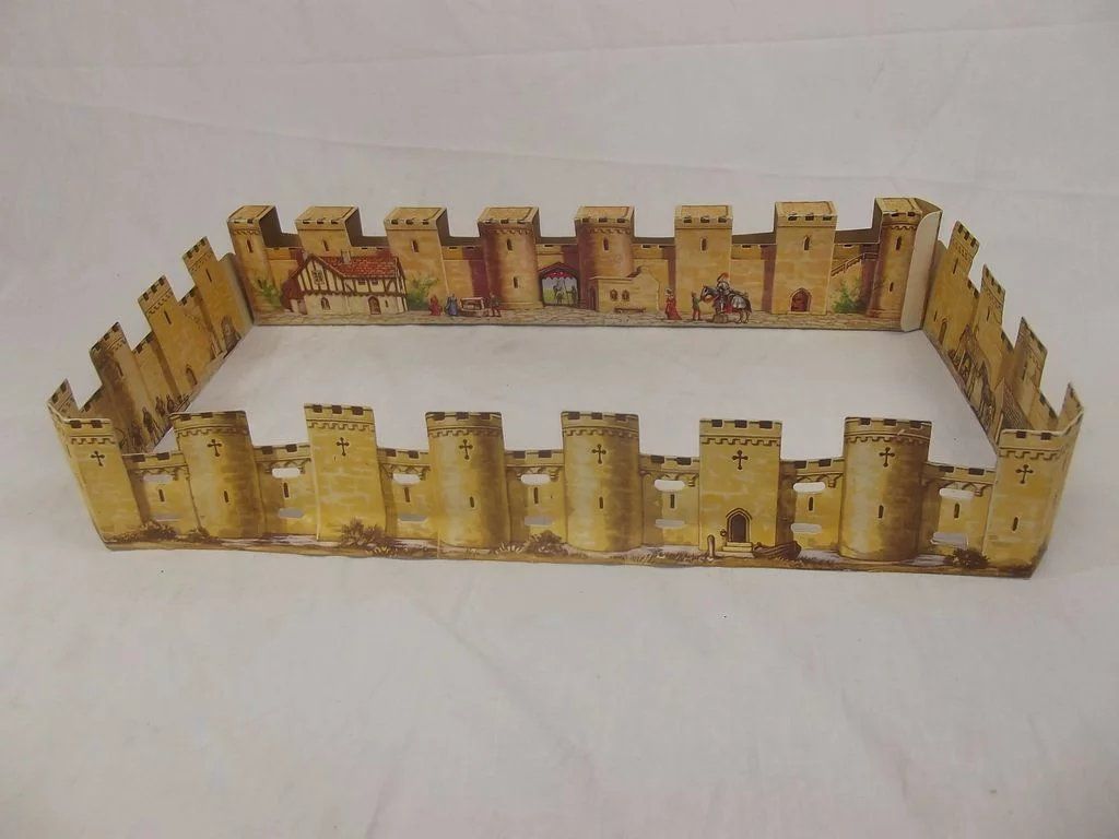 Crescent Toys Medieval Knights Set Circa 1953 - Image 2