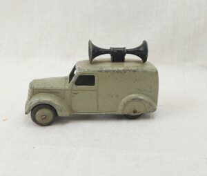 Dinky Toys 34C Loudspeaker Van
