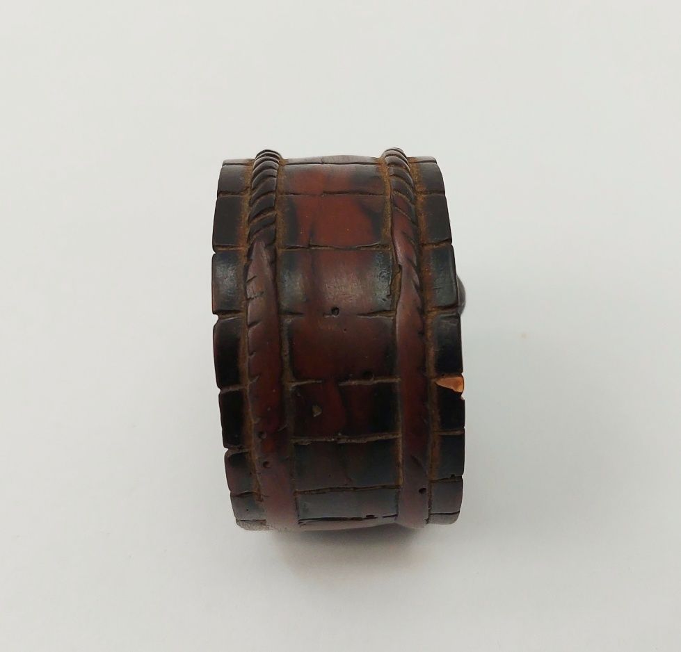 Japanese Edo Period Boxwood Netsuke of a Rat or Mouse in a Barrel - Image 5
