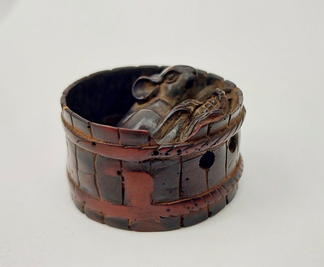 Japanese Edo Period Boxwood Netsuke of a Rat or Mouse in a Barrel - Image 8