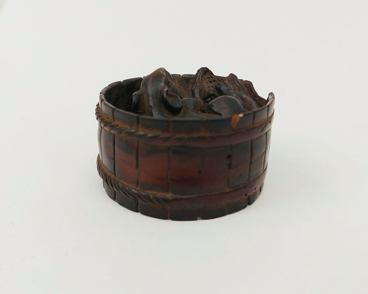 Japanese Edo Period Boxwood Netsuke of a Rat or Mouse in a Barrel - Image 9