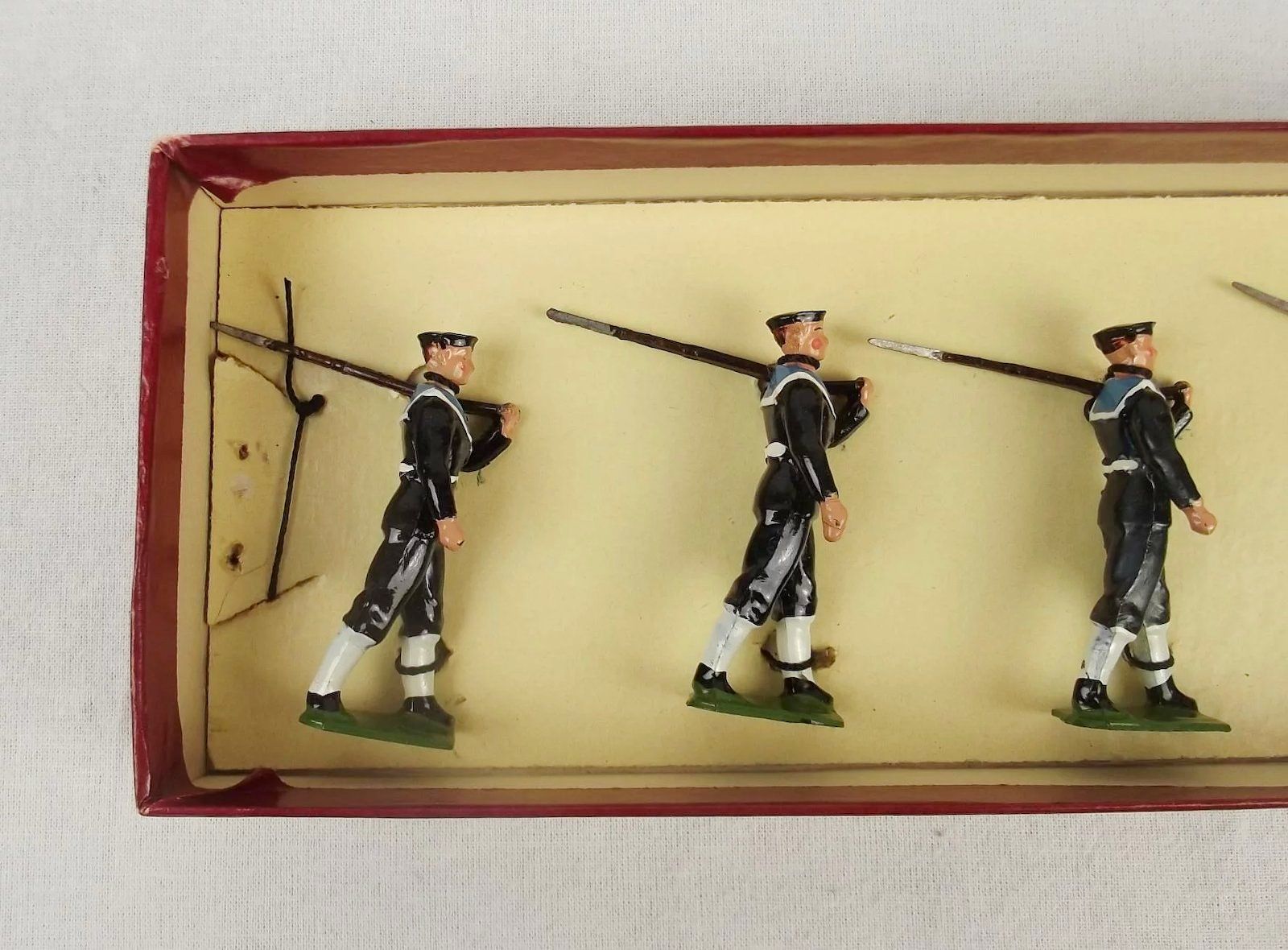 Pre-War Boxed Britains Types Of The Royal Navy – No.2080 Royal Navy - Image 2