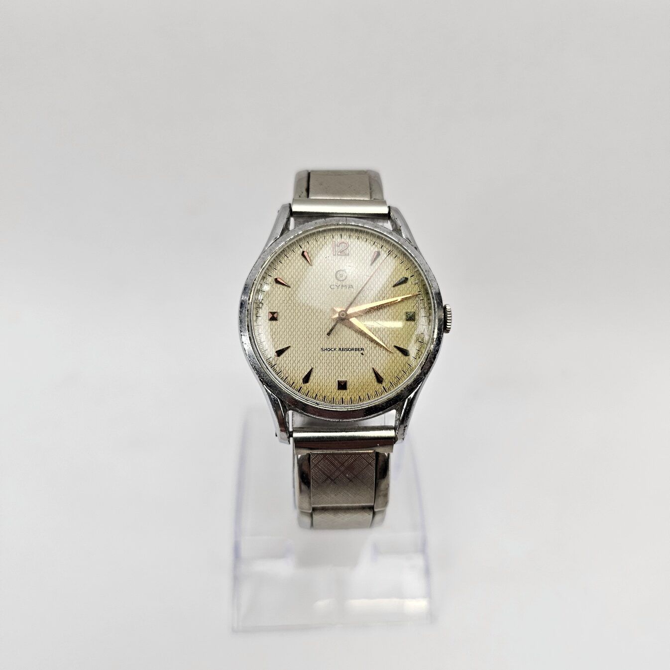 Swiss Made Cyma Vintage Wristwatch 15 Jewels Shock Absorber