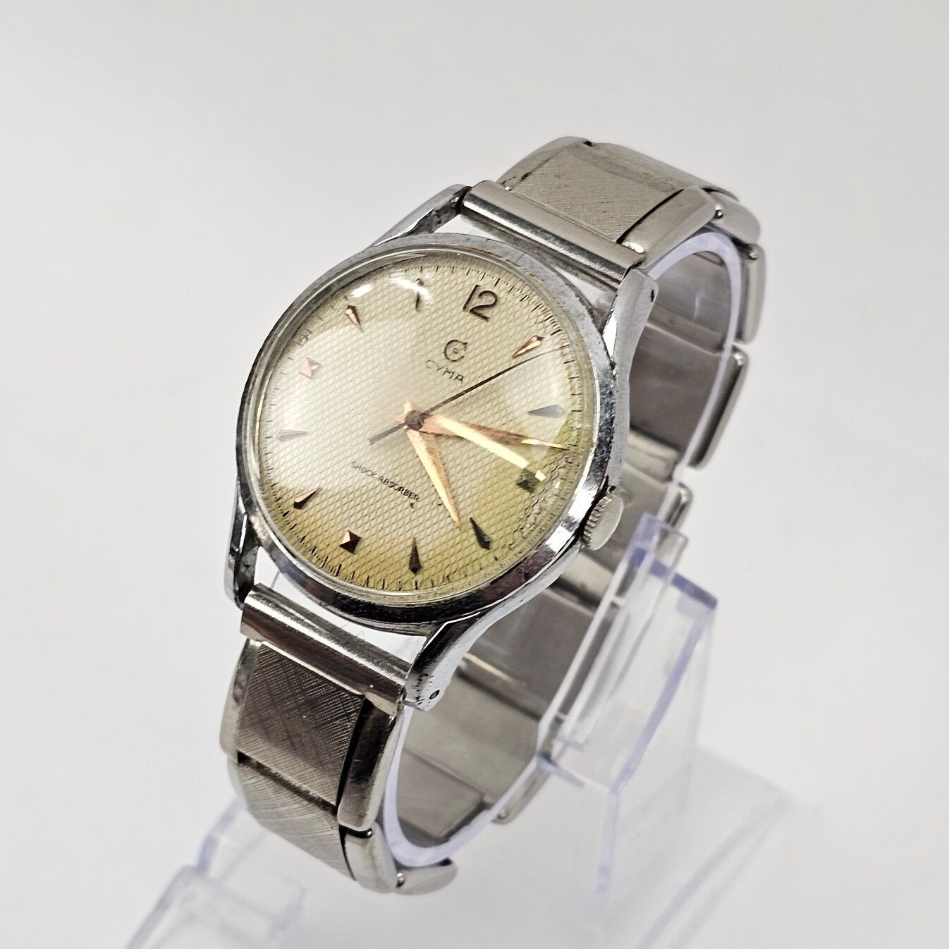 Swiss Made Cyma Vintage Wristwatch 15 Jewels Shock Absorber - Image 3