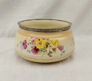c1890 Wiltshaw & Robinson Carltonware Blush Ware Fruit Bowl