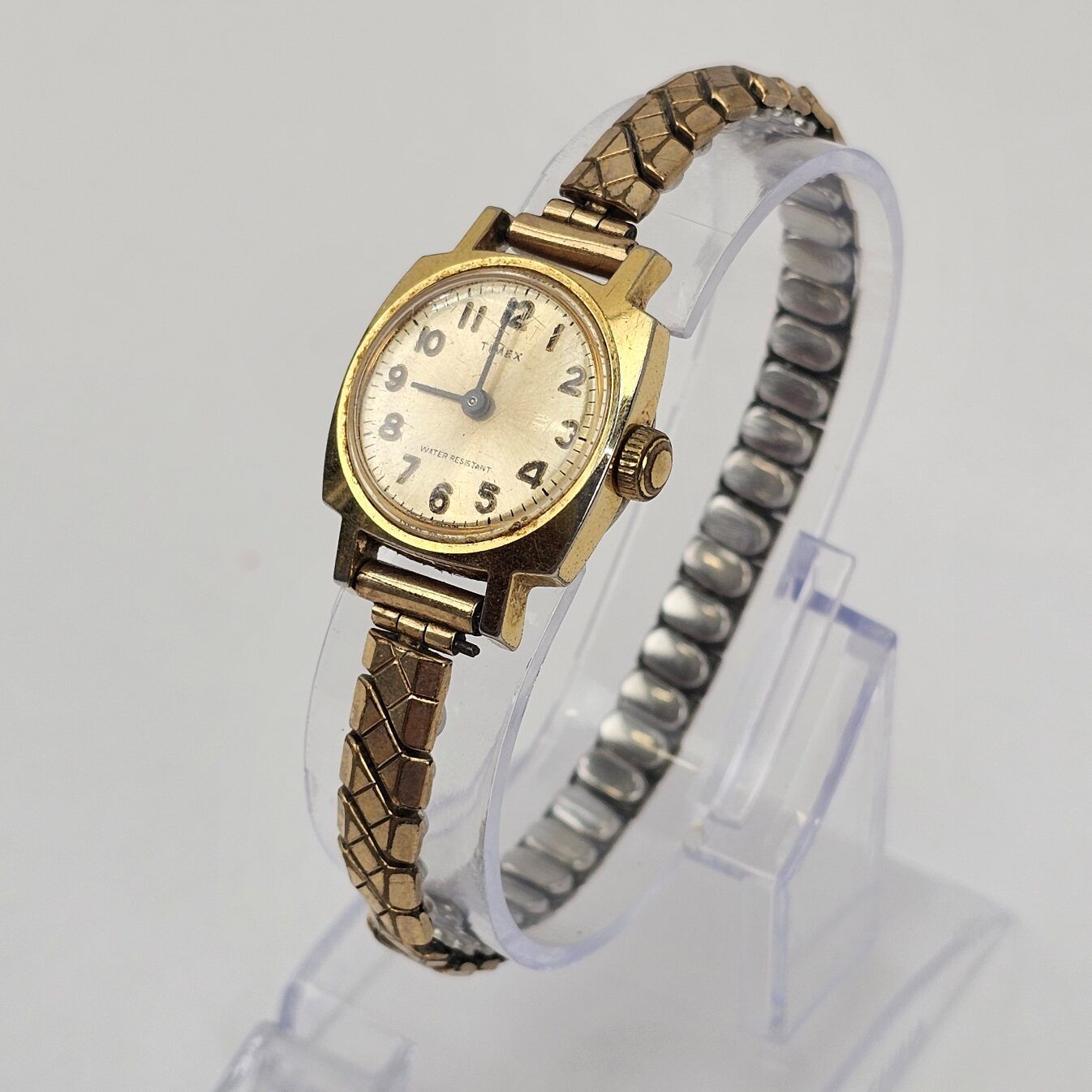 Vintage Times Mechanical Gold Plated Ladies Wrist Watch - Image 3