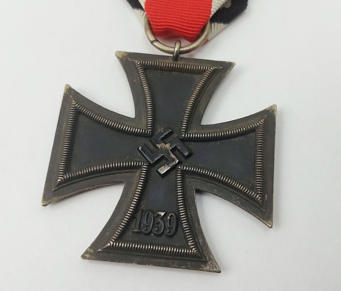 WW2 German Iron Cross 2nd Class Medal - Image 3