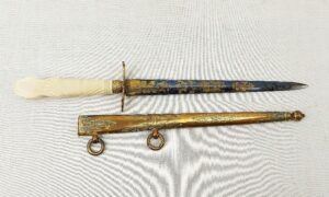 c1800 British Royal Navy Blue And Gilt Midshipmans Dirk