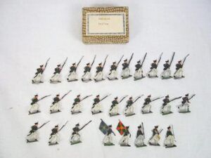 c1900/20 Russian Rifles Vintage Tin Flats 28 Pieces. Boxed
