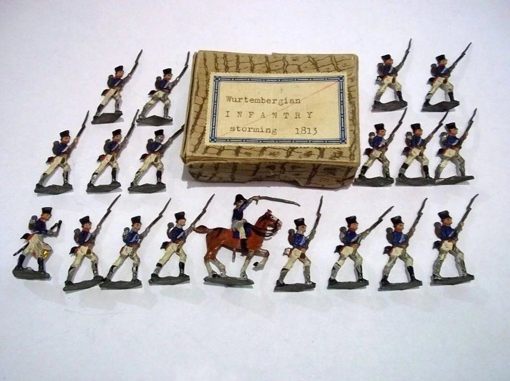 c1900/20 Wurtembergian Infantry Storming Vintage Tin Flats 19 Pieces. Boxed