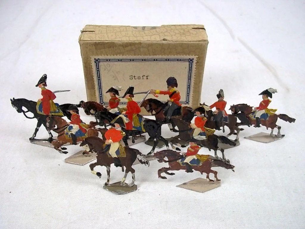 c1900/20 British Staff Vintage Tin Flats 10 Pieces. Boxed