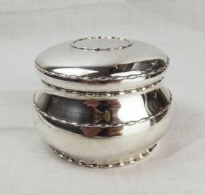 Tiffany & Co 1888 Sterling Silver Ladies Powder Box