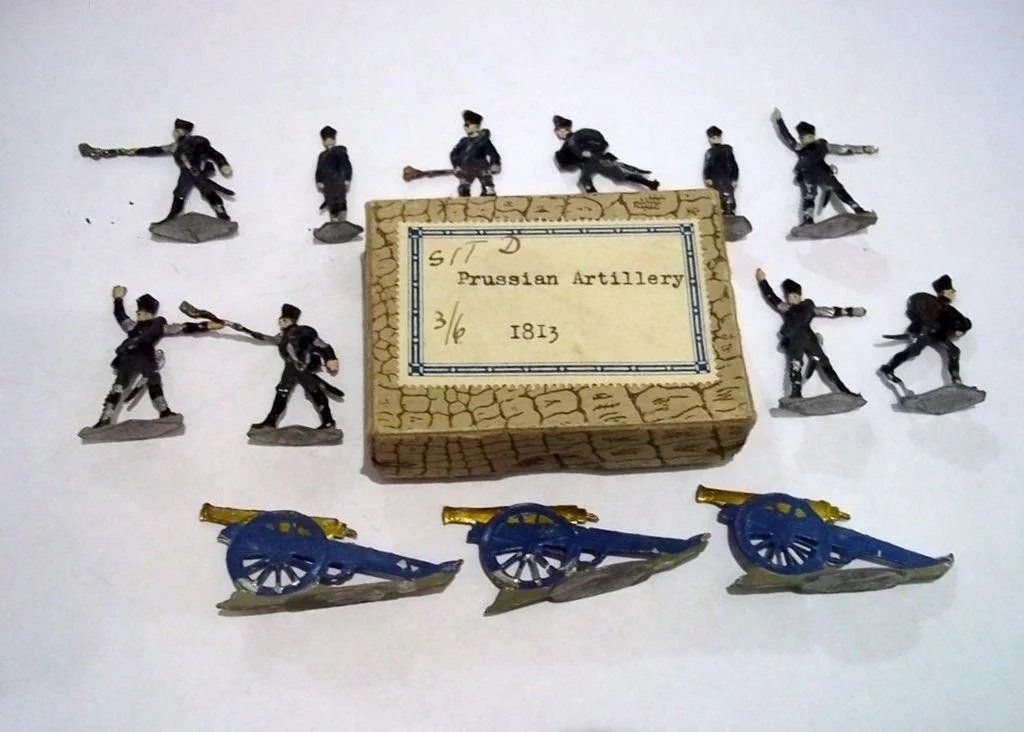 c1900/20 "Prussian Artillery 1813" Vintage Tin Flats 13 Pieces