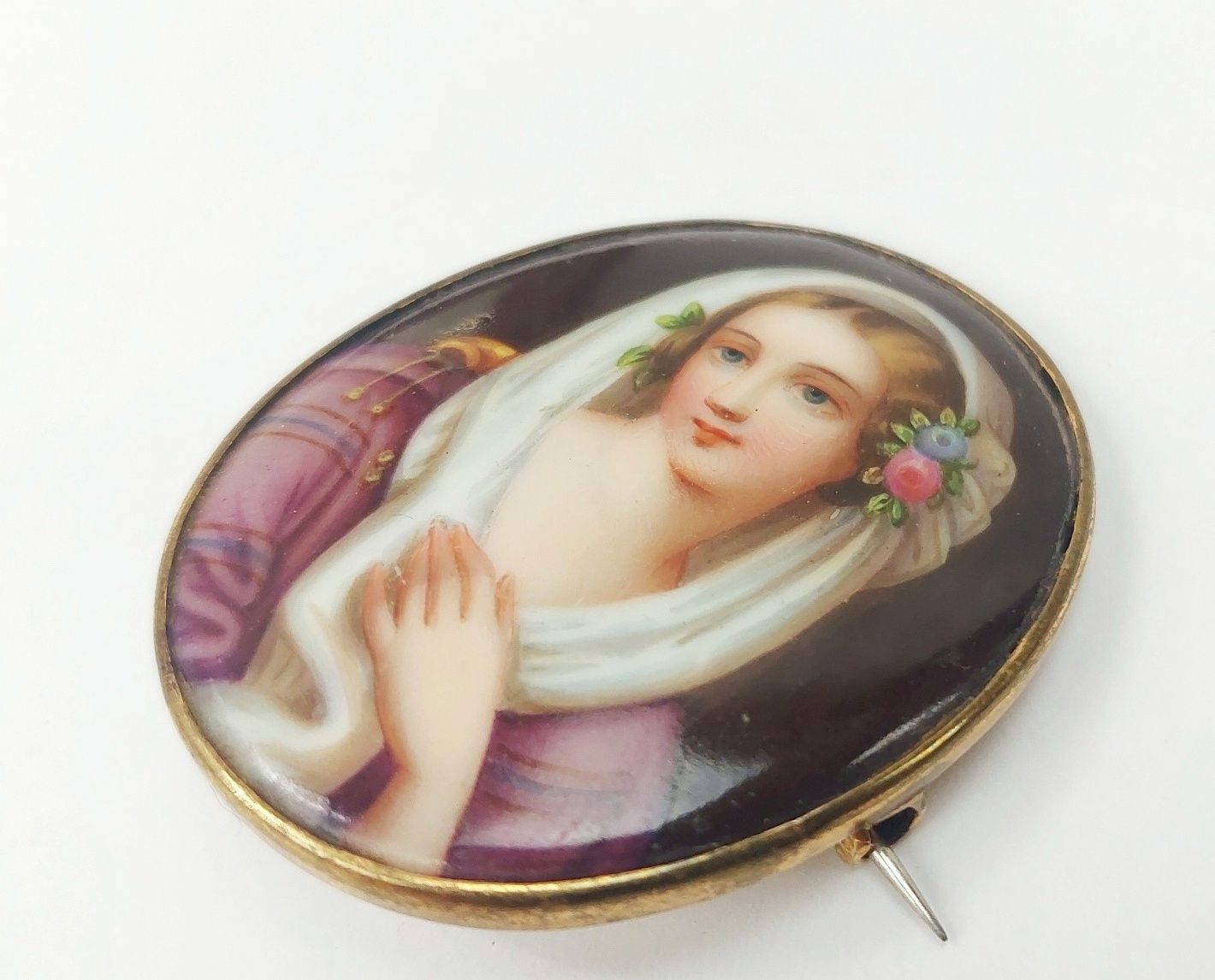 Antique Brooch with Miniature Portrait on Porcelain - Image 3