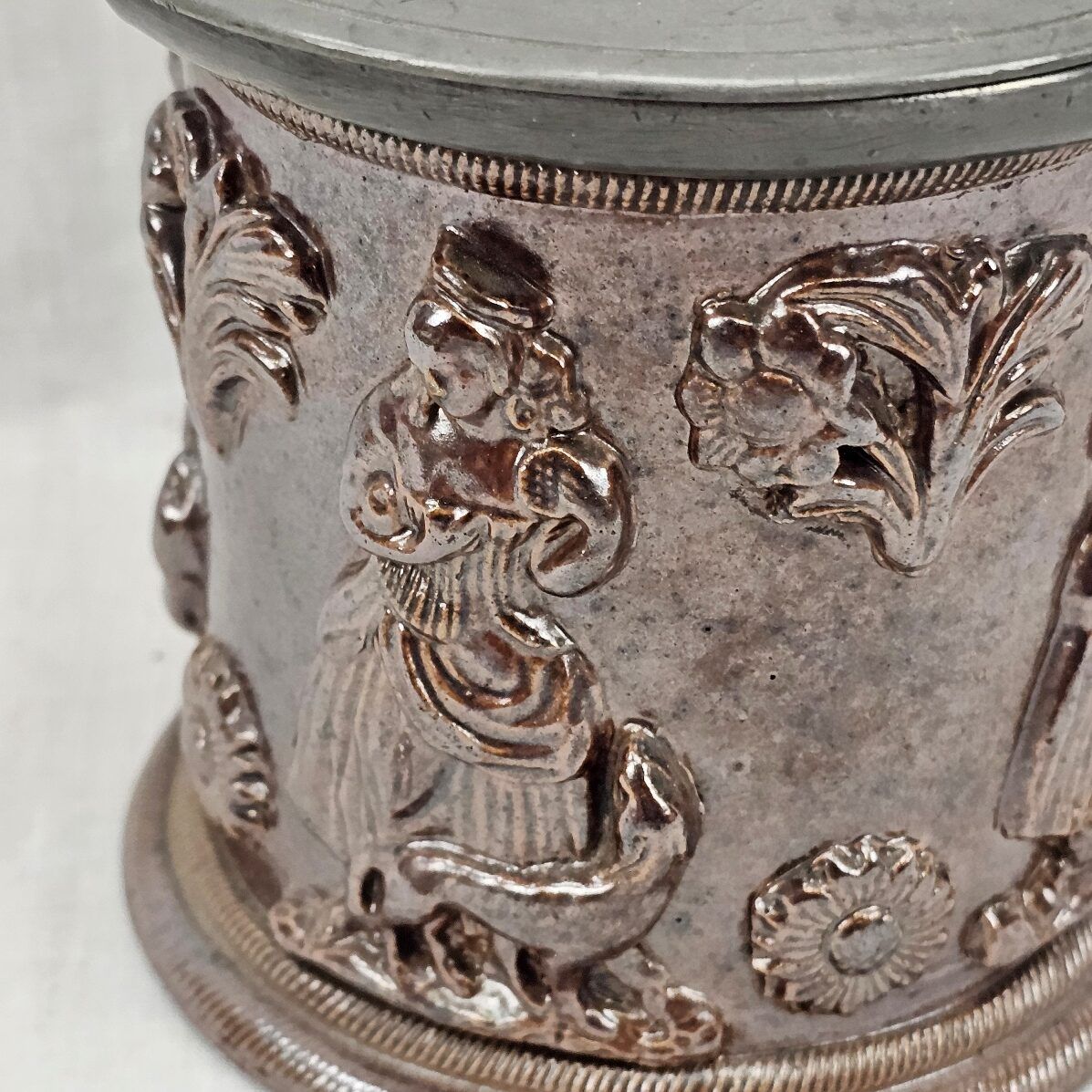 Late 18th Century Salt Glaze Stoneware German Tobacco Jar With Pewter Lid - Image 6