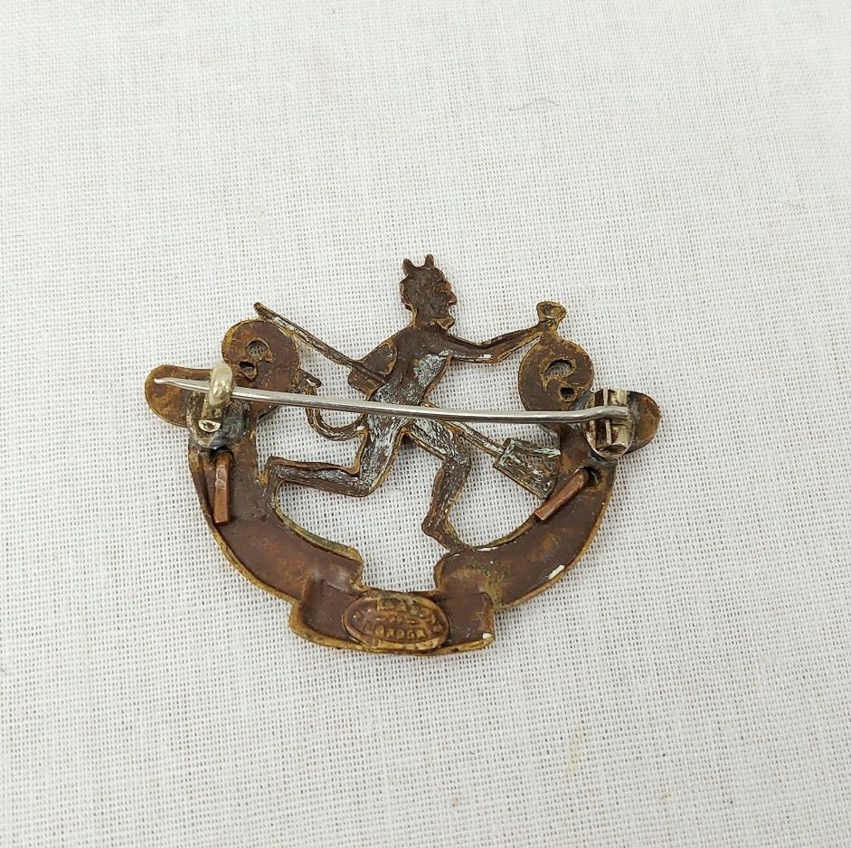 WW1 8th Battalion Black Devils CEF Officers Cap Badge - Image 2