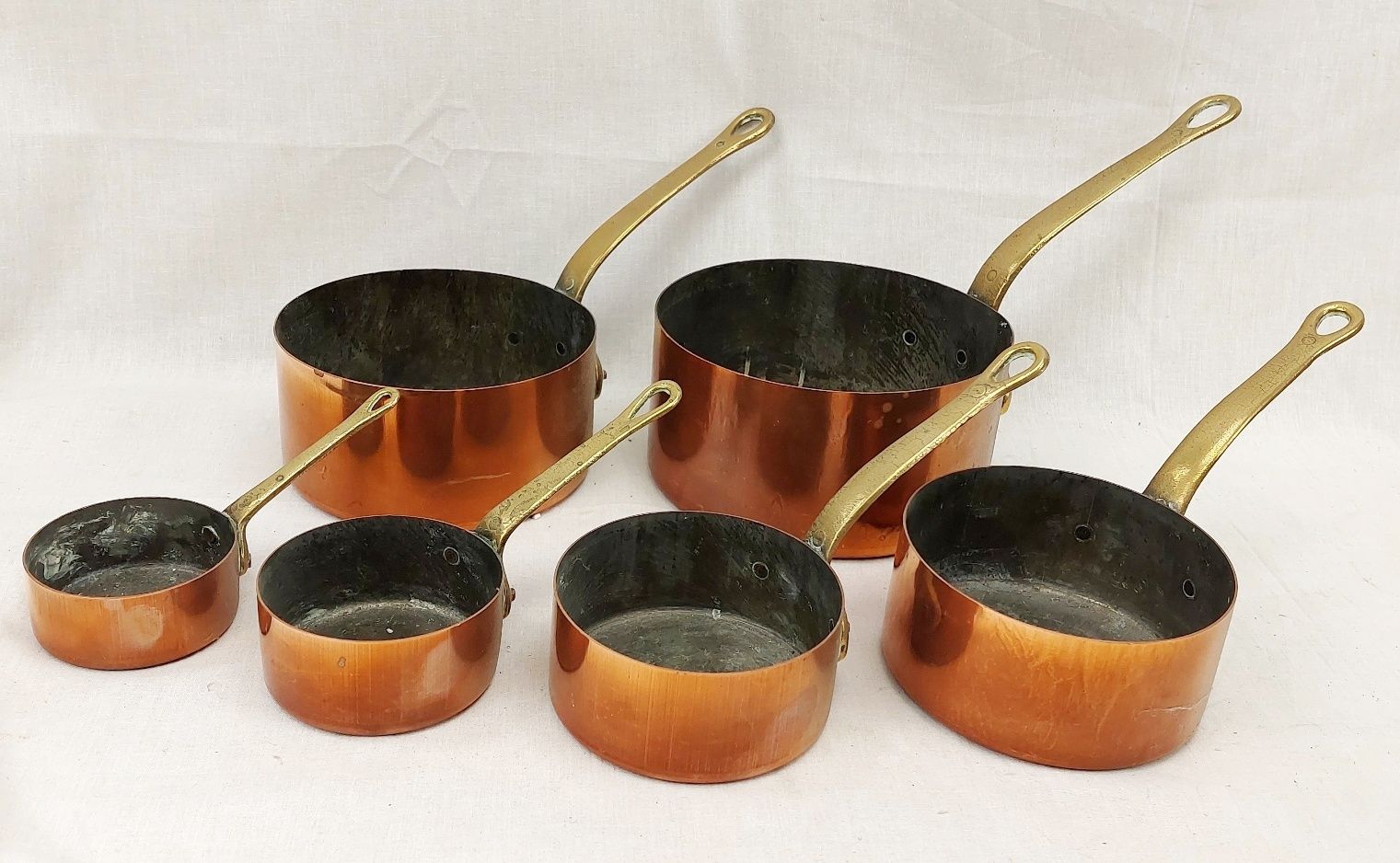 19th Century Copper And Brass Sauce Pan Set - Image 3
