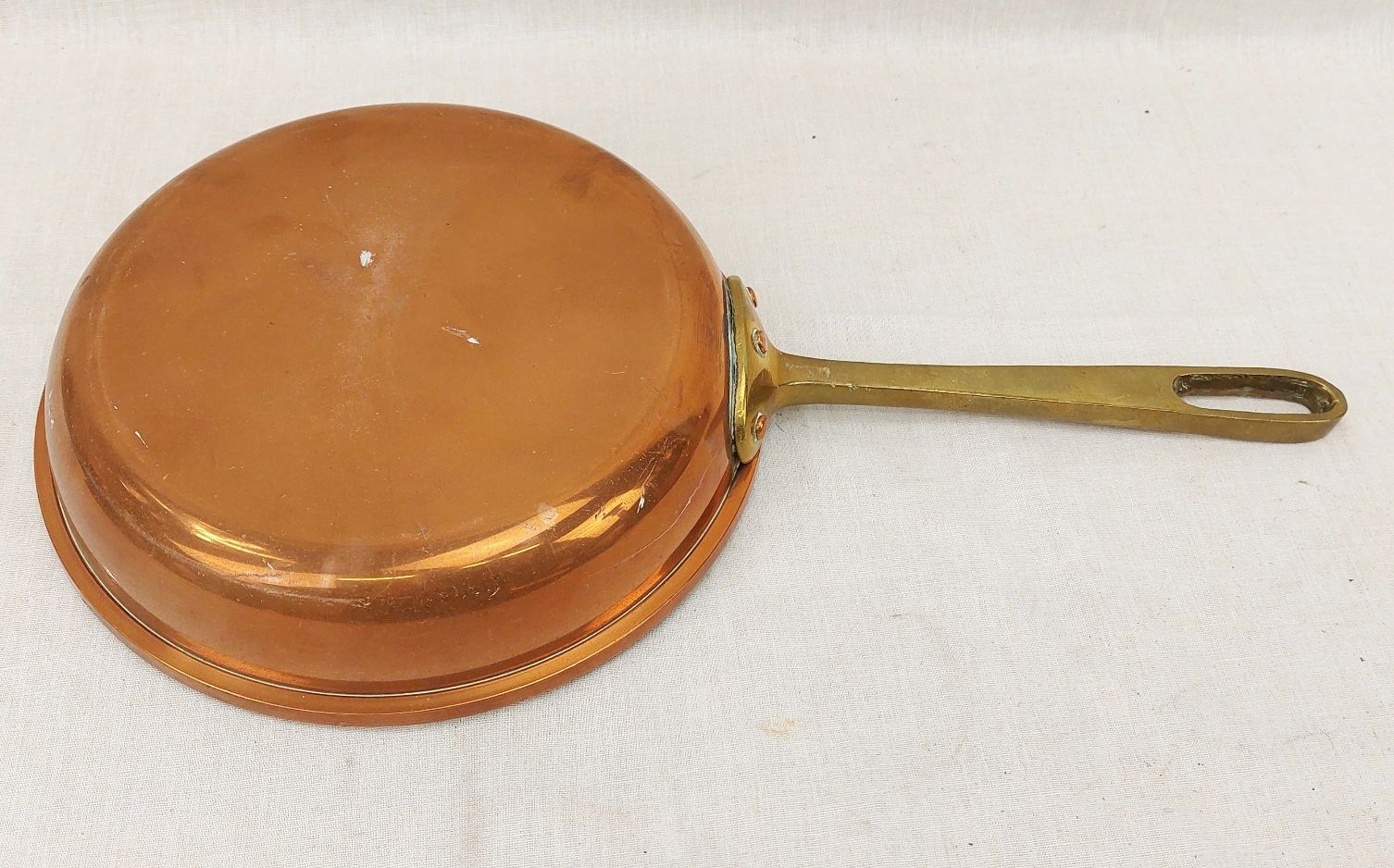 19th Century Copper And Brass Sauce Pan Set - Image 9