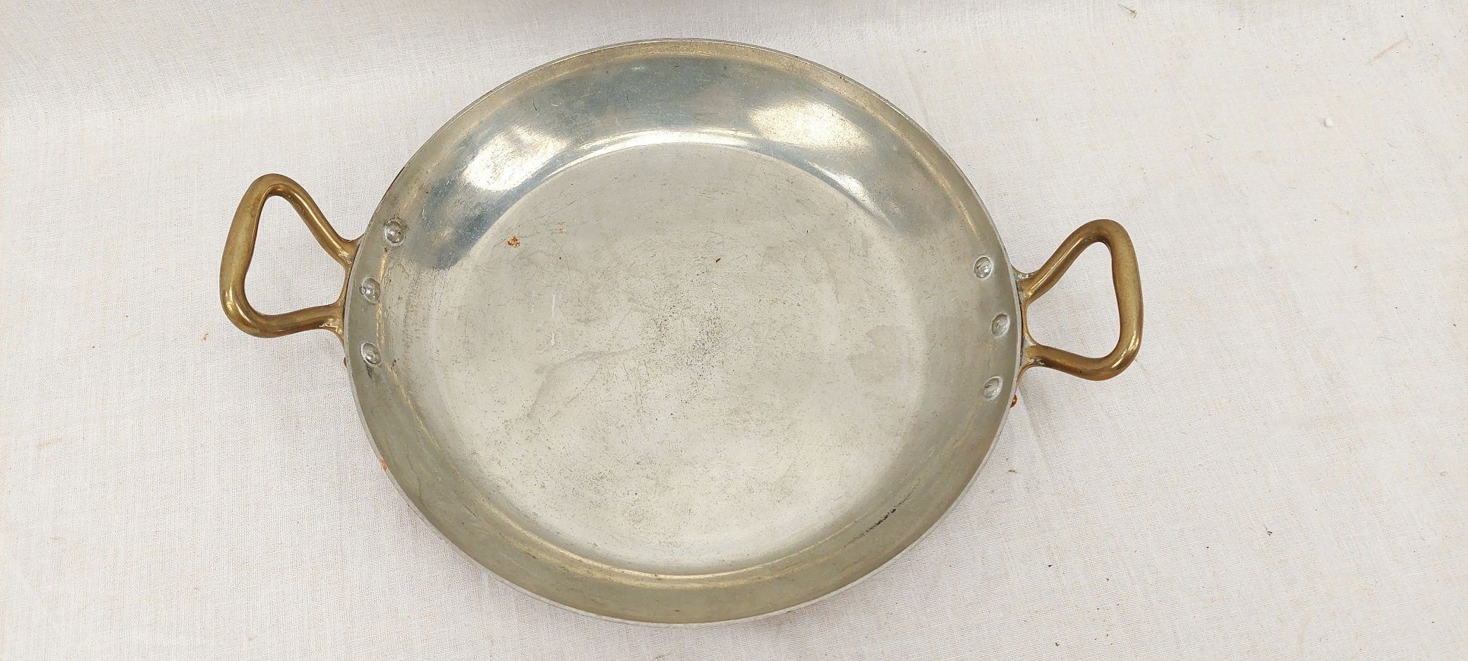 19th Century Copper And Brass Sauce Pan Set - Image 7