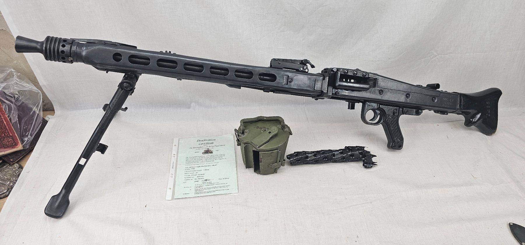 WW2 German MG42 Machine Gun with Drum Mag, Bipod and Link Belt - Old Spec