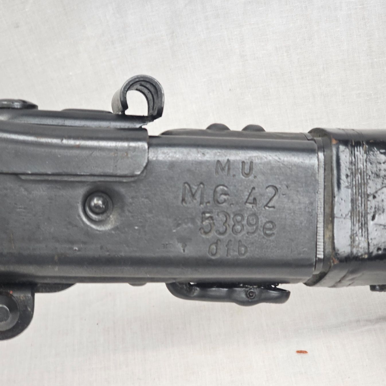 WW2 German MG42 Machine Gun with Drum Mag, Bipod and Link Belt - Old Spec - Image 4