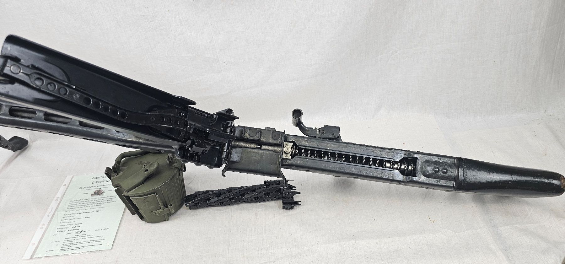 WW2 German MG42 Machine Gun with Drum Mag, Bipod and Link Belt - Old Spec - Image 13
