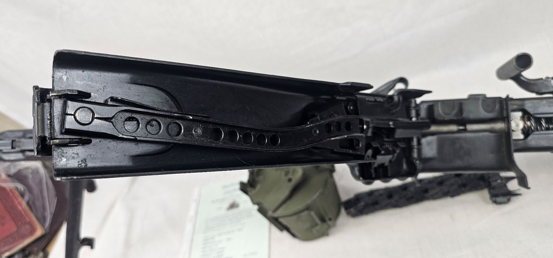WW2 German MG42 Machine Gun with Drum Mag, Bipod and Link Belt - Old Spec - Image 15
