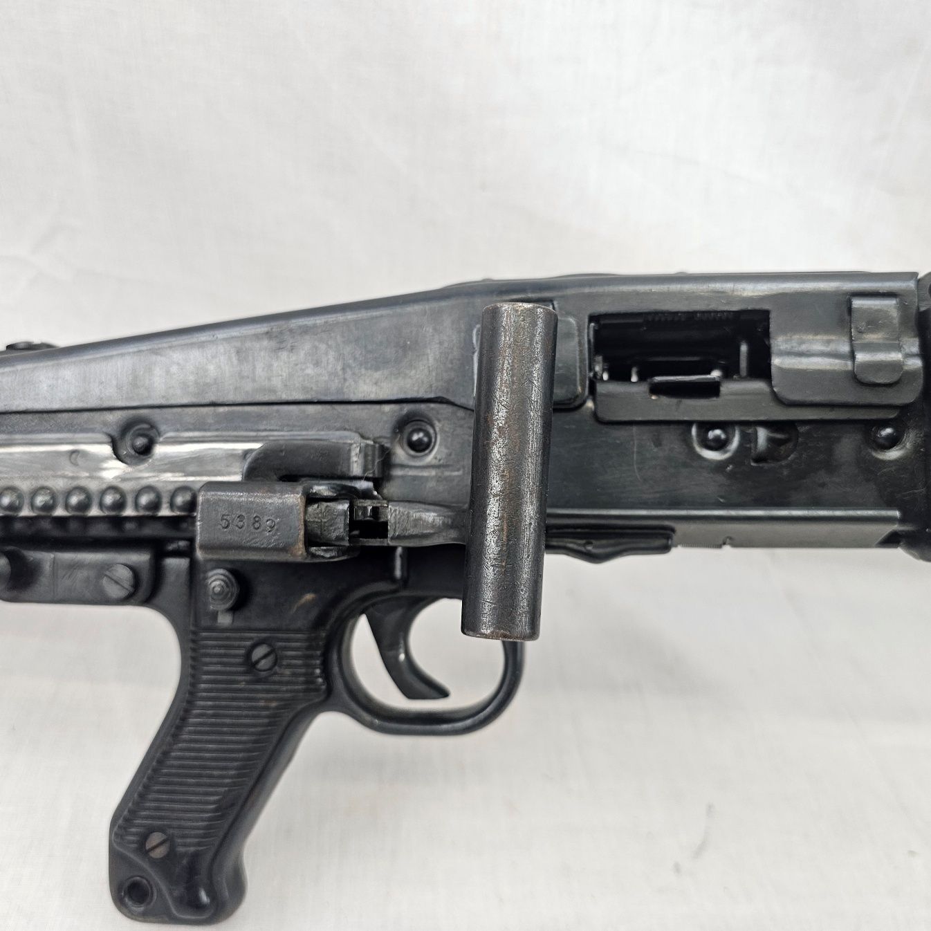 WW2 German MG42 Machine Gun with Drum Mag, Bipod and Link Belt - Old Spec - Image 25
