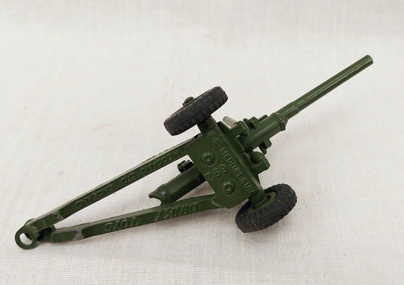 Boxed Dinky Toys 692 5.5" Medium Gun - Image 2
