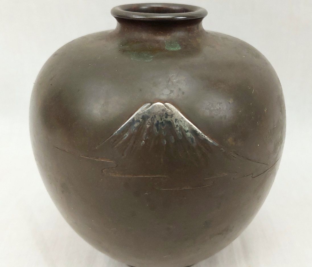 Meiji Period Japanese Bronze Silver And Bronze Overlay Vase By Nishimura - Image 2