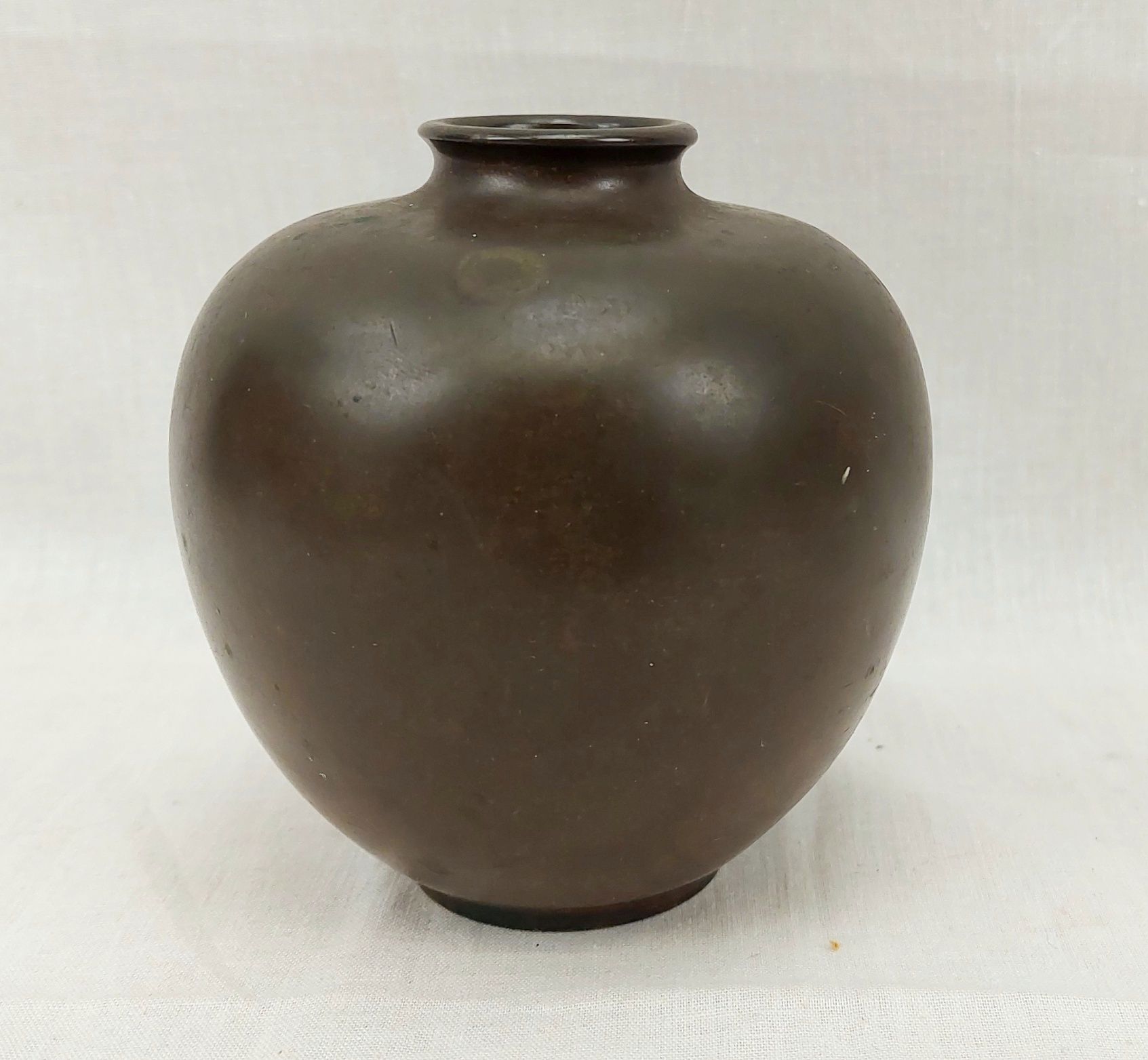 Meiji Period Japanese Bronze Silver And Bronze Overlay Vase By Nishimura - Image 3