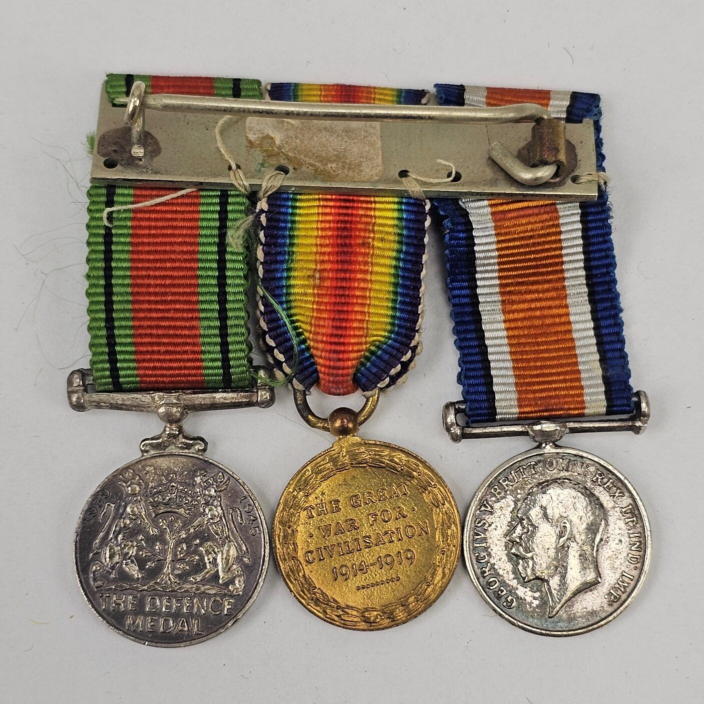 WW1 War And Victory WW2 Defence Miniature Medals - Image 3