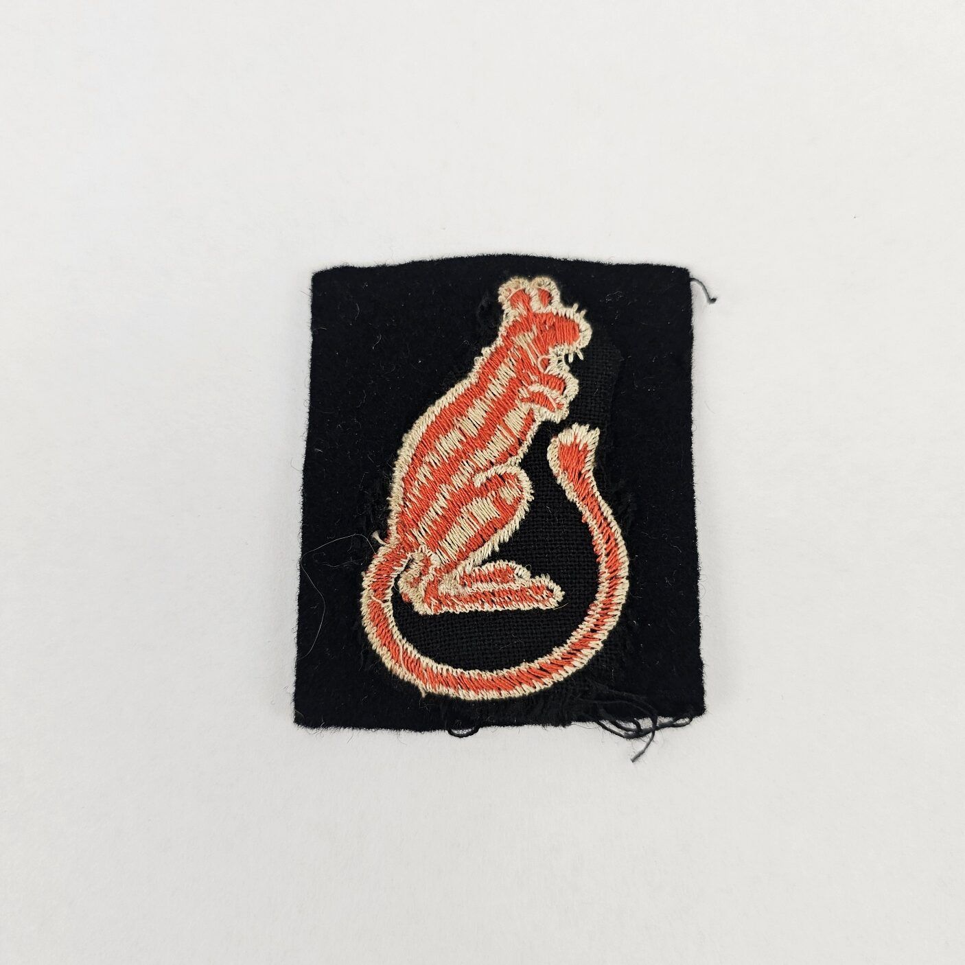 WW2 Desert Rats 7th Armoured Division Cloth Badge - Image 2