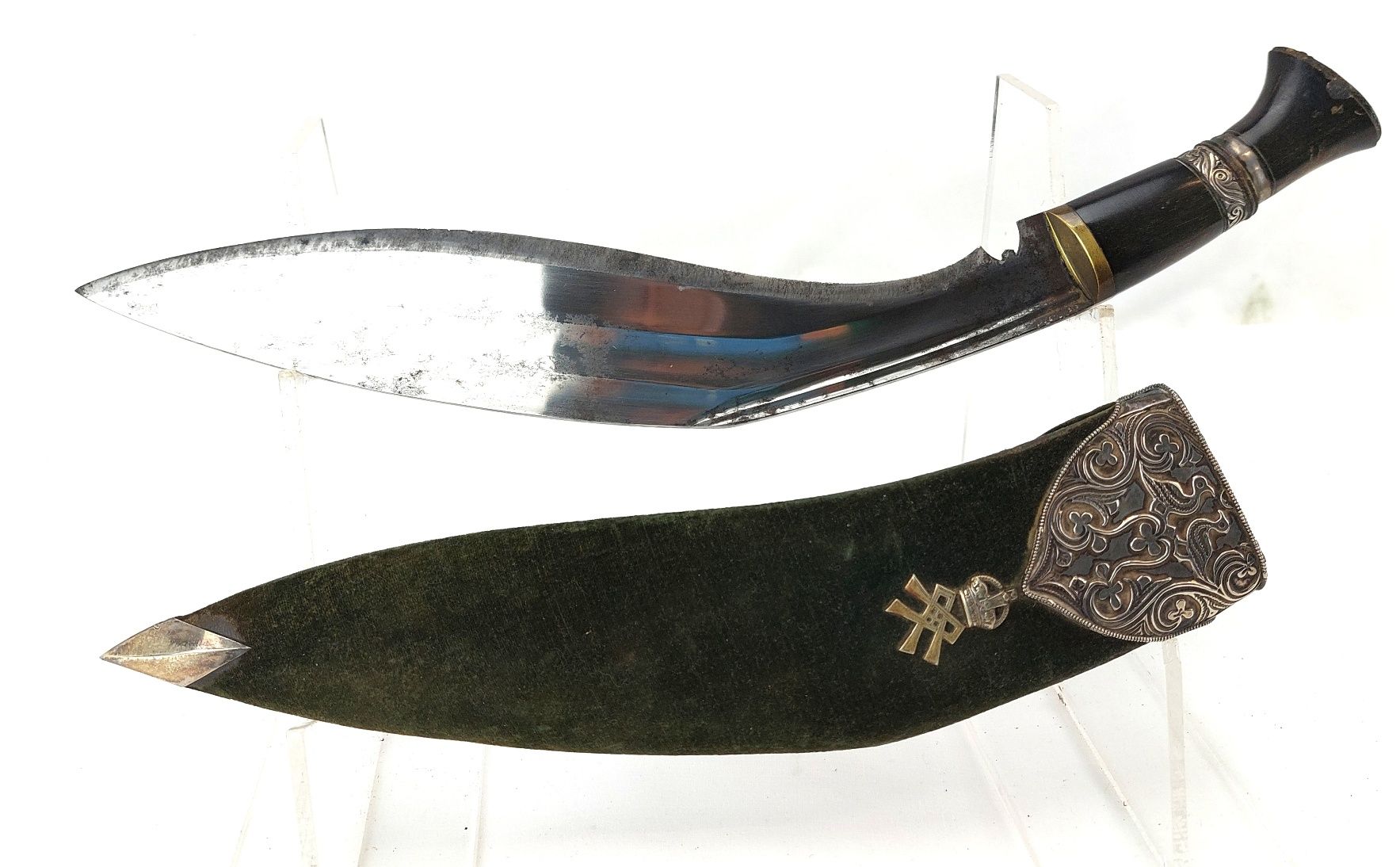 Anglo-Indian, WW1, 3rd Queen Alexandra’s Own Gurkha Rifles Kukri Dagger, with Green Velvet Scabbard - Image 2