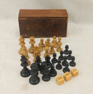 Early 20th Century Boxed Complete Vintage Boxwood Chess Set