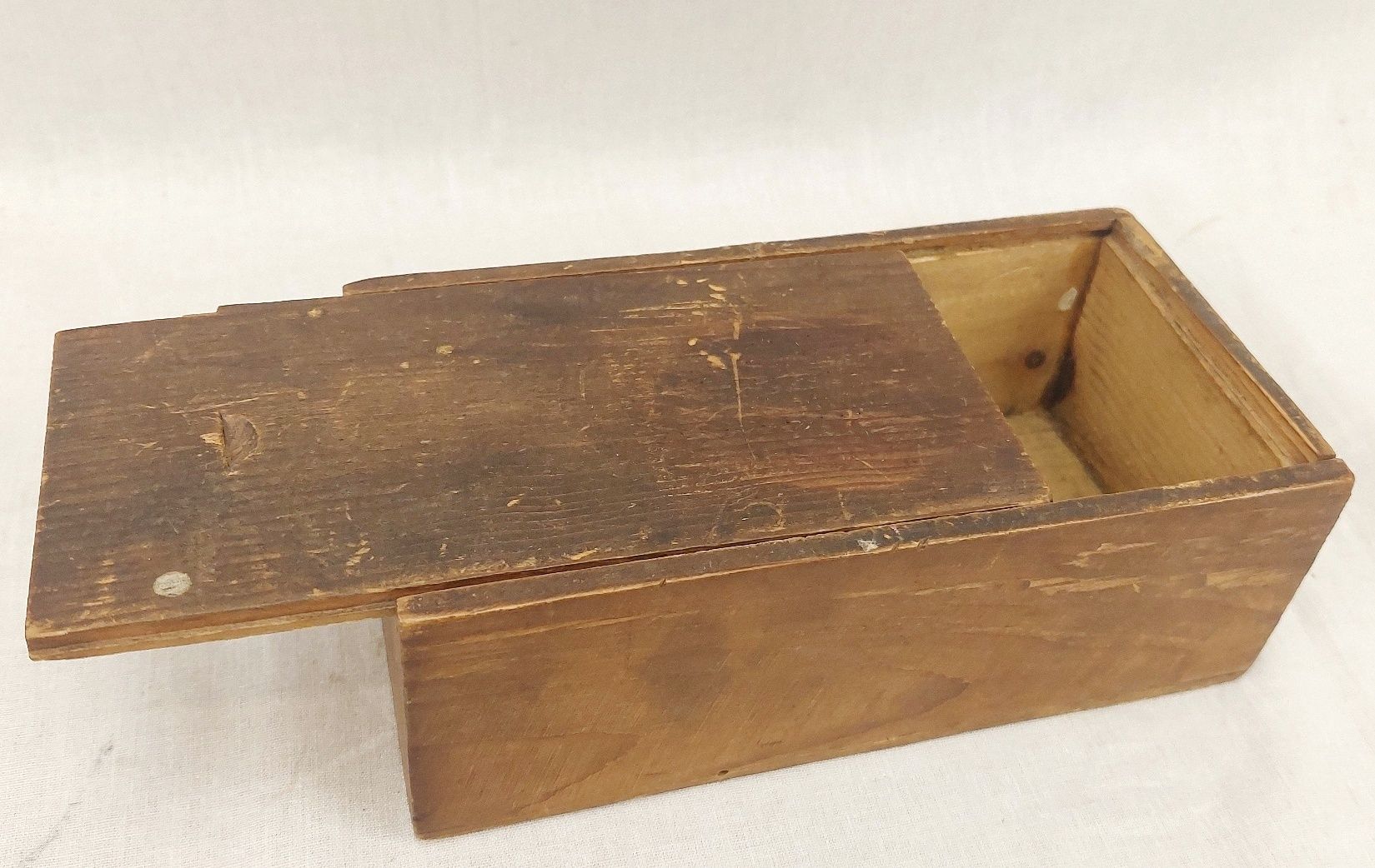 Early 20th Century Boxed Complete Vintage Boxwood Chess Set - Image 2