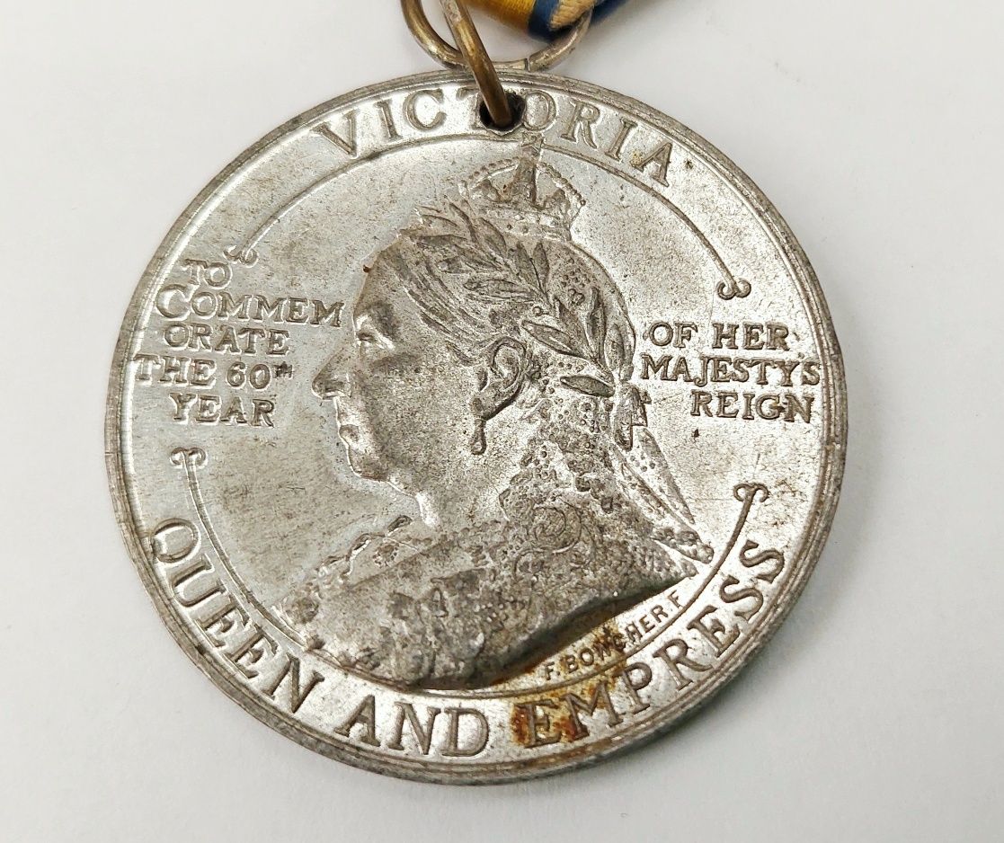 Queen Victoria 60th Jubilee Medal - Image 3
