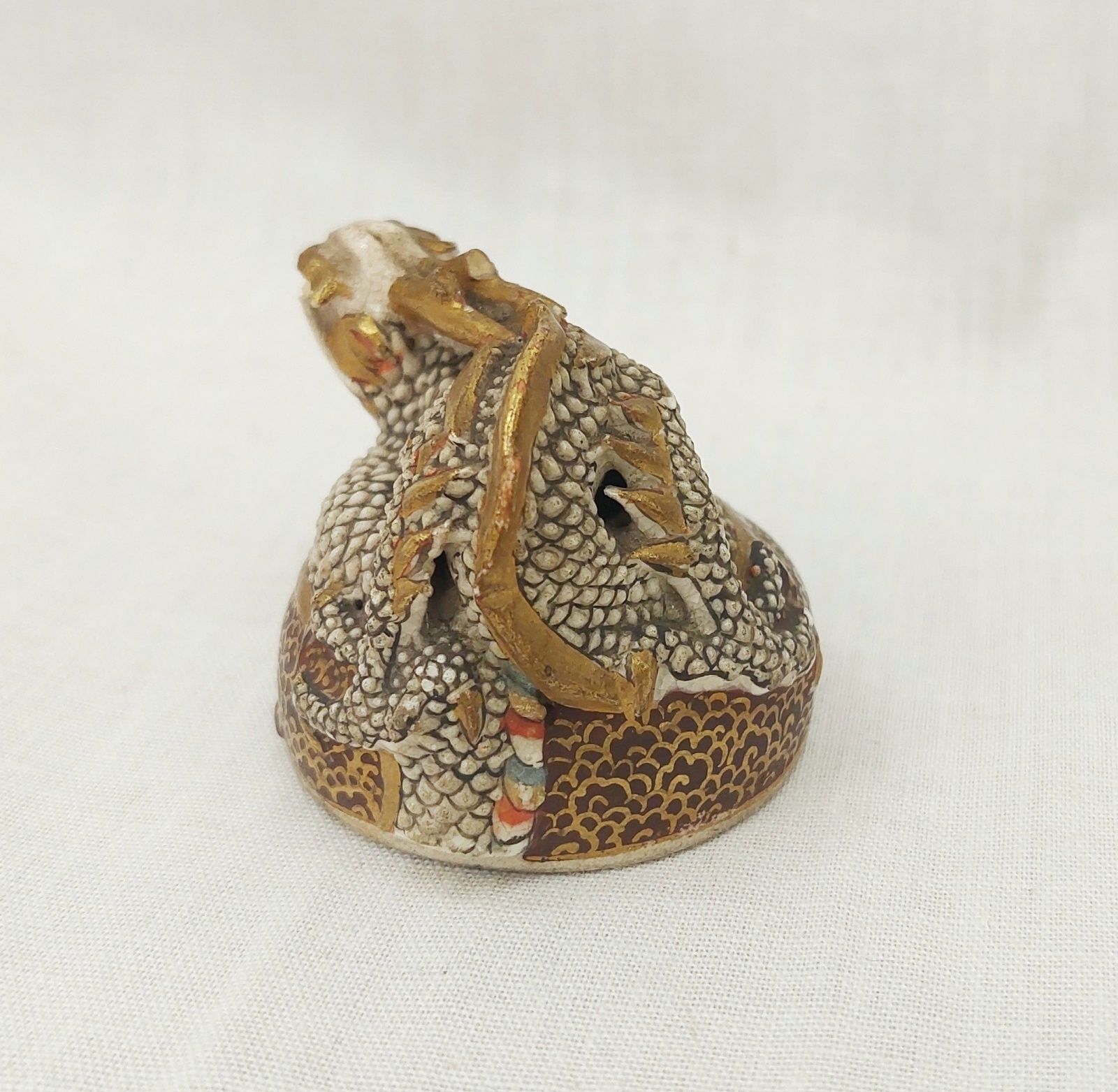Signed Japanese Meiji Period Miniature Satsuma Pot - Image 9