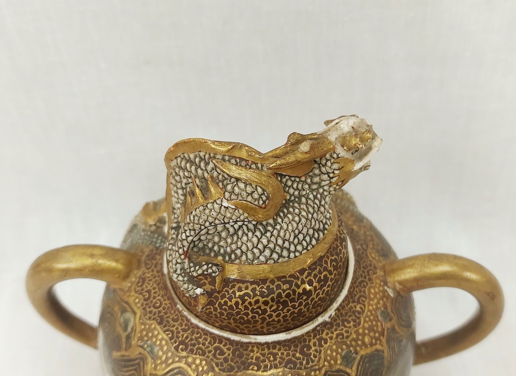 Signed Japanese Meiji Period Miniature Satsuma Pot - Image 11