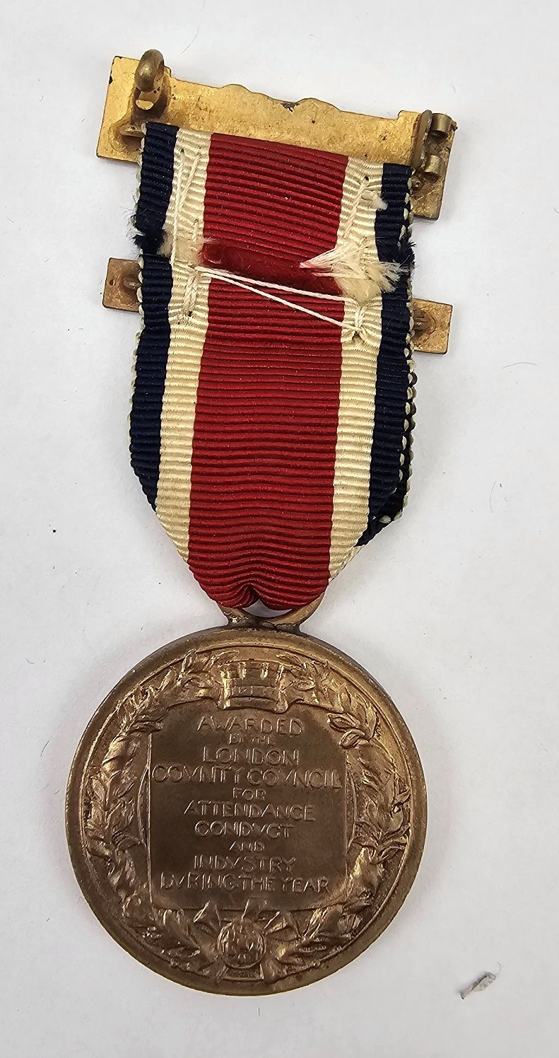 The Kings Medal For School Attendance - Image 2